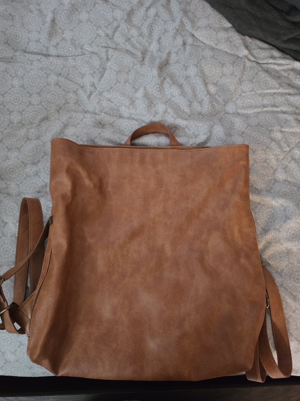Women's Thirty One Branf Classic Tan Leather Backpack Tote  Yellowstone Wallet